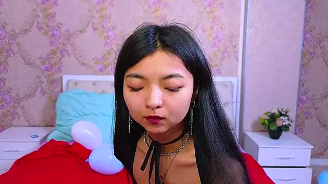 Shy Kira online show from 02/02/25, 12:46