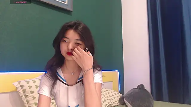 Snapshot of Shy_Kira chatting on 06/14/26, 09:54 Shy Kira online show from 06/14/26, 09:54