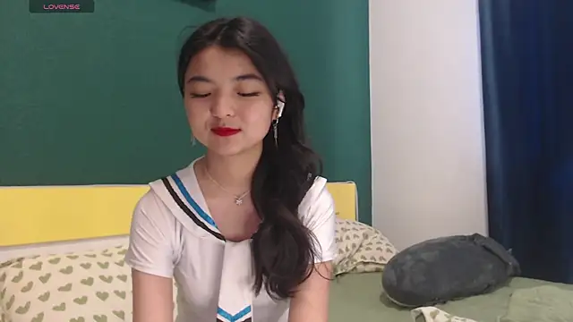 Snapshot of Shy_Kira chatting on 06/15/26, 07:52 Shy Kira online show from 06/15/26, 07:52