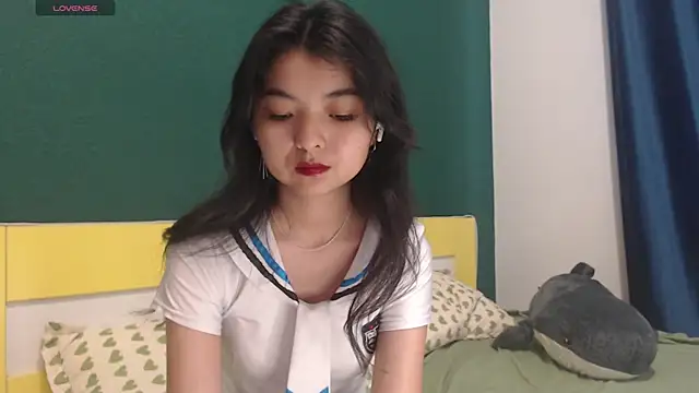 Snapshot of Shy_Kira chatting on 06/18/26, 08:46 Shy Kira online show from 06/18/26, 08:46