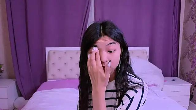 Shy Kira online show from 02/19/25, 12:22