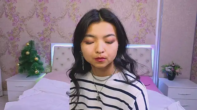 Shy Kira online show from 01/07/25, 06:35