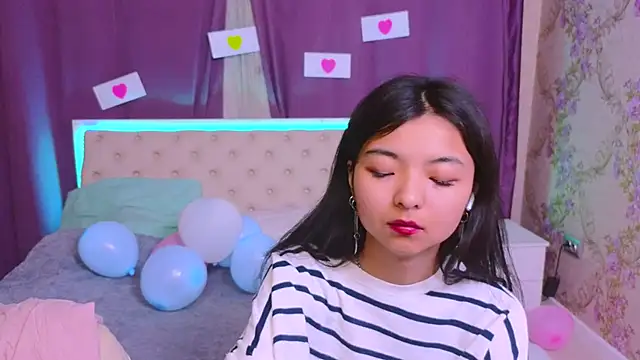 Shy Kira online show from 02/11/25, 03:51