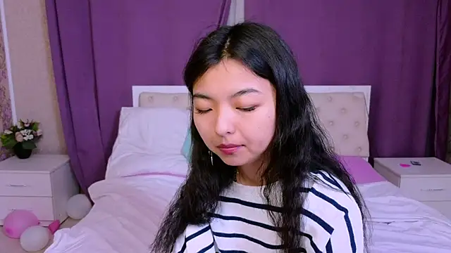 Shy Kira online show from 02/21/25, 12:38