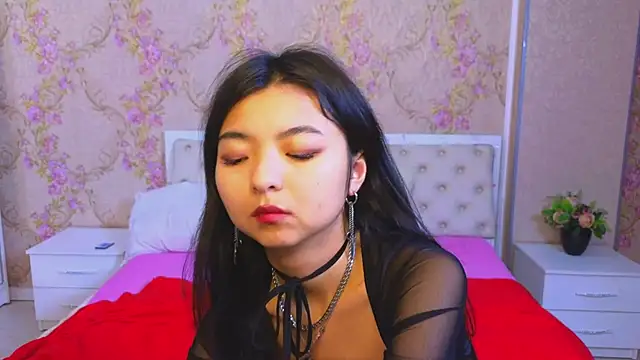 Shy Kira online show from 01/31/25, 12:51