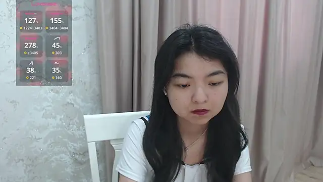 Snapshot of Shy_Kira chatting on 07/15/26, 08:43 Shy Kira online show from 07/15/26, 08:43