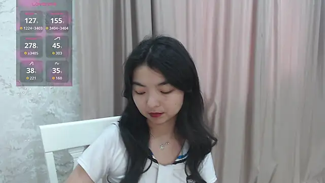 Snapshot of Shy_Kira chatting on 07/14/26, 10:21 Shy Kira online show from 07/14/26, 10:21
