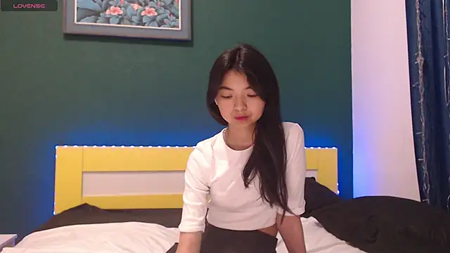 Shy Kira online show from 03/04/26, 10:34