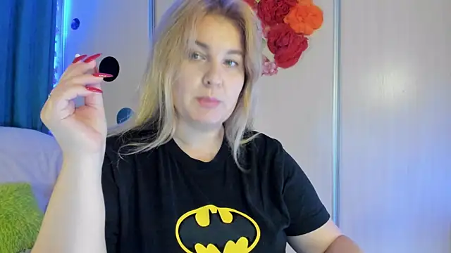 CoraSwon online show from 09/18/25, 06:11