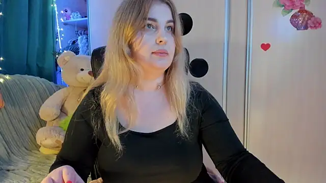 CoraSwon online show from 03/09/26, 05:49