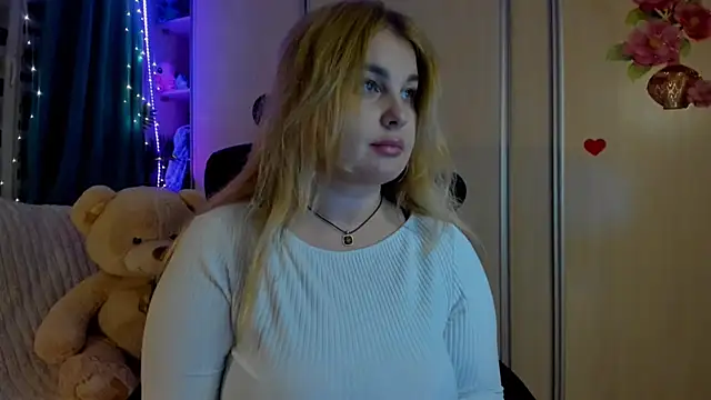 CoraSwon online show from 03/20/26, 07:15