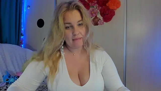 CoraSwon online show from 09/25/25, 06:41