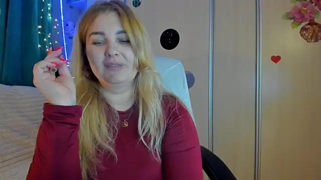 CoraSwon online show from 03/15/26, 06:04