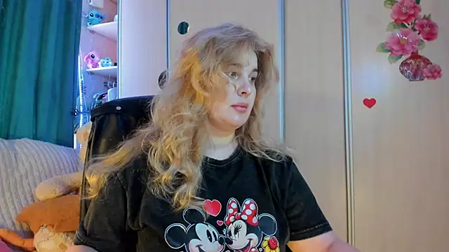 CoraSwon online show from 03/07/26, 02:22