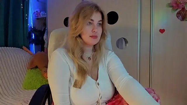 Snapshot of CoraSwon chatting on 02/26/26, 04:07 CoraSwon online show from 02/26/26, 04:07