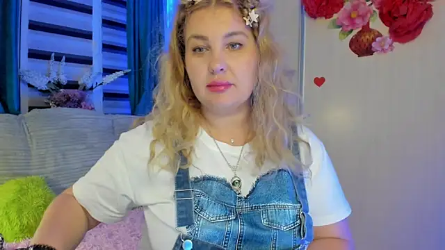 CoraSwon online show from 09/30/25, 06:58