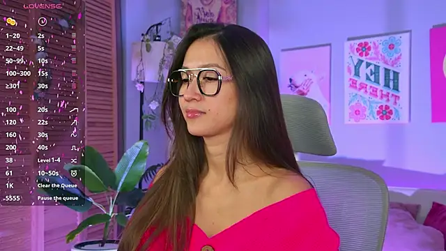 LanaBaker online show from 11/19/25, 02:33