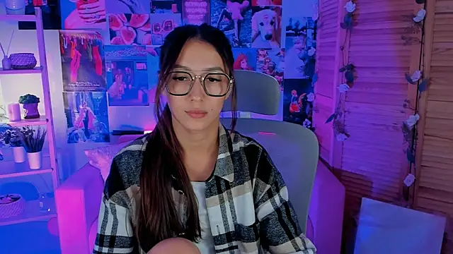 LanaBaker online show from 03/13/25, 06:05