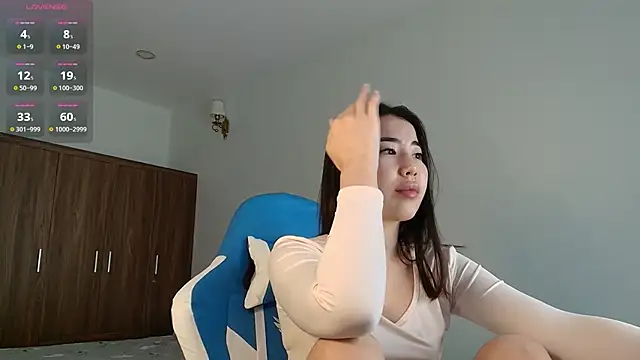 Snapshot of Naomi_52 chatting on 03/12/25, 06:40 Naomi 52 online show from 03/12/25, 06:40