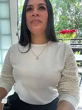 Sofia Convers online show from 05/17/26, 01:00