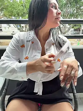 Snapshot of Sofia_Convers chatting on 07/04/26, 02:32 Sofia Convers online show from 07/04/26, 02:32