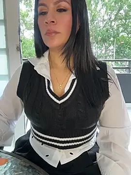 Sofia Convers online show from 05/28/26, 12:44