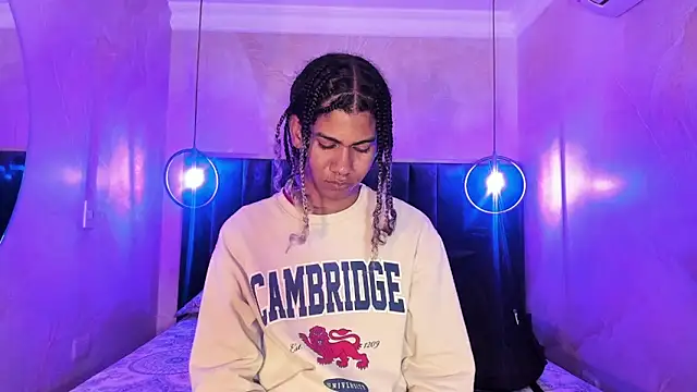 Maxim-Walker online show from 11/26/25, 03:06