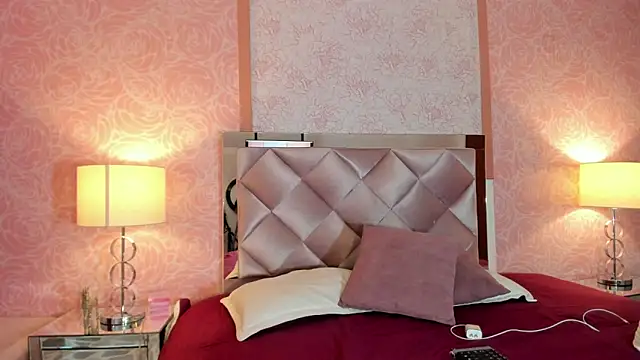 Maxim-Walker online show from 11/16/25, 03:11