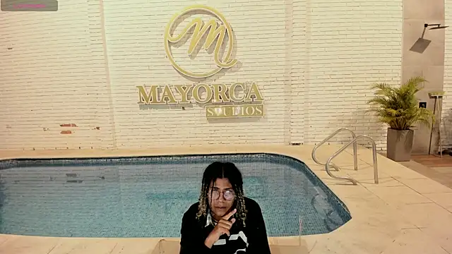 Maxim-Walker online show from 09/27/25, 03:12