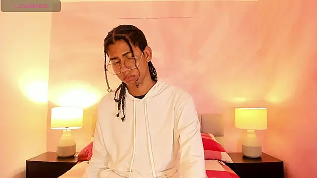 Maxim-Walker online show from 11/17/25, 03:10