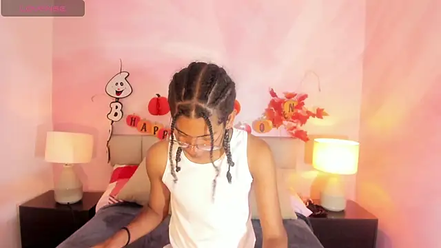 Maxim-Walker online show from 10/25/25, 03:06