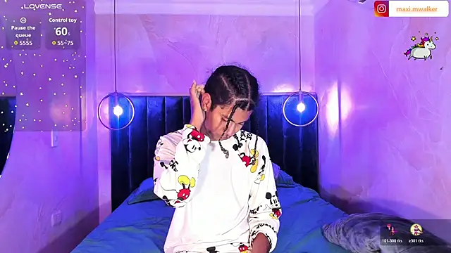 Maxim-Walker online show from 10/21/25, 03:06