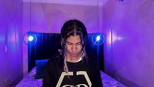 Maxim-Walker online show from 11/27/25, 03:07