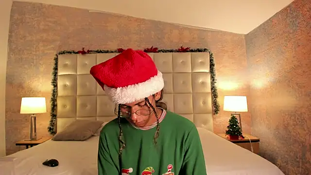 Maxim-Walker online show from 12/16/25, 03:11