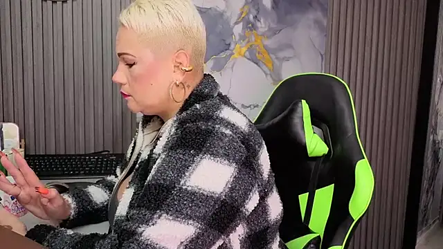 GianellaCox  online show from 04/01/26, 11:33