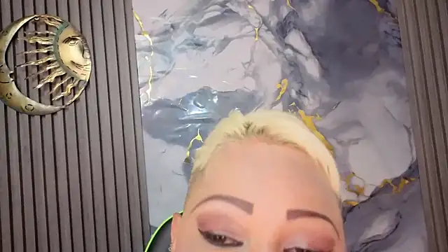 GianellaCox  online show from 04/08/26, 11:55