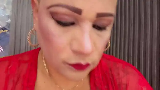 GianellaCox  online show from 05/06/26, 12:09
