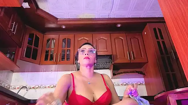 AmberNix online show from 04/21/26, 01:39