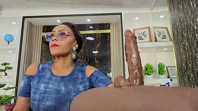 AmberNix online show from 04/08/26, 01:56