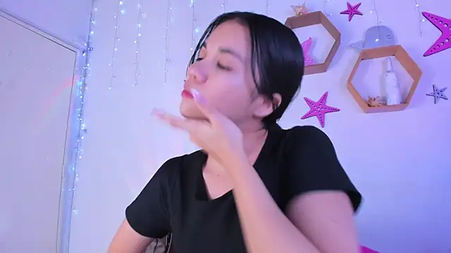 Emiily Parkerr online show from 11/07/25, 03:00