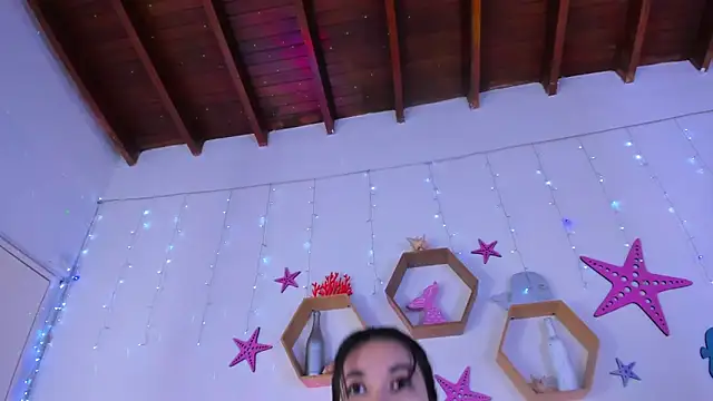 Emiily Parkerr online show from 10/16/25, 03:04