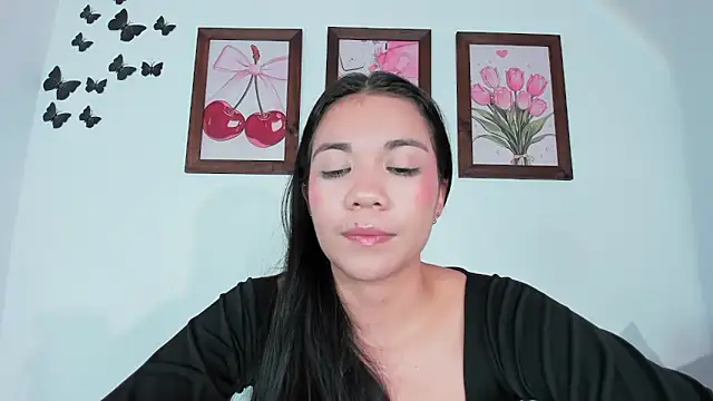 Snapshot of Emiily_Parkerr chatting on 06/02/26, 10:32 Emiily Parkerr online show from 06/02/26, 10:32