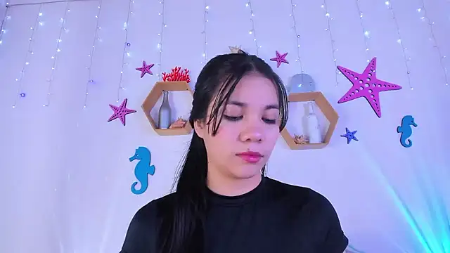 Emiily Parkerr online show from 10/31/25, 03:03