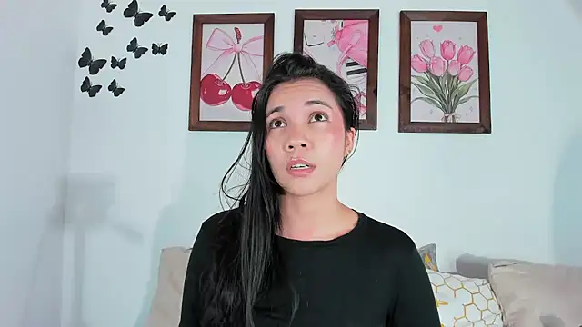 Snapshot of Emiily_Parkerr chatting on 05/18/26, 10:14 Emiily Parkerr online show from 05/18/26, 10:14