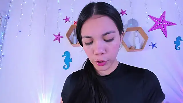 Emiily Parkerr online show from 11/11/25, 03:01