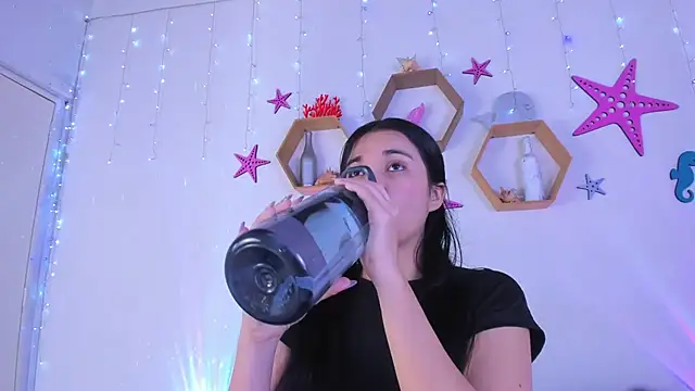 Emiily Parkerr online show from 10/10/25, 03:18