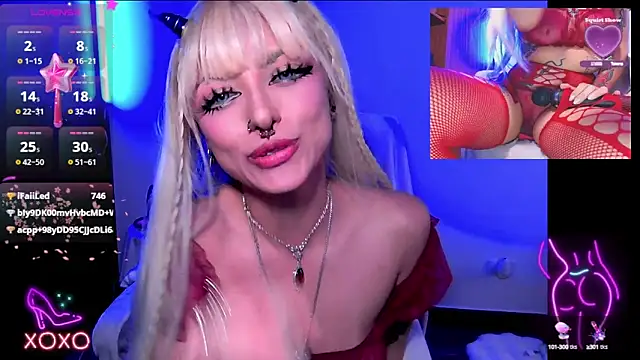 Snapshot of HollyDominic chatting on 01/15/25, 02:45 HollyDominic online show from 01/15/25, 02:45