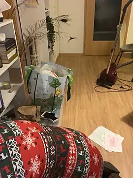 Snapshot of Off__Melonenmandy chatting on 11/30/25, 05:14 Off Melonenmandy online show from 11/30/25, 05:14