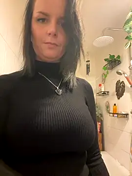 Snapshot of Off__Melonenmandy chatting on 11/28/25, 07:36 Off Melonenmandy online show from 11/28/25, 07:36