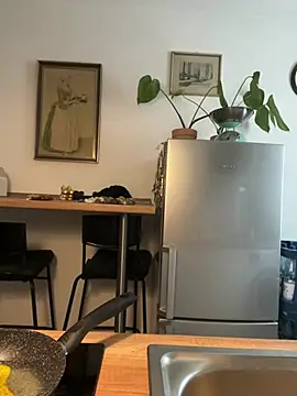 Off  Melonenmandy online show from 04/10/26, 06:53